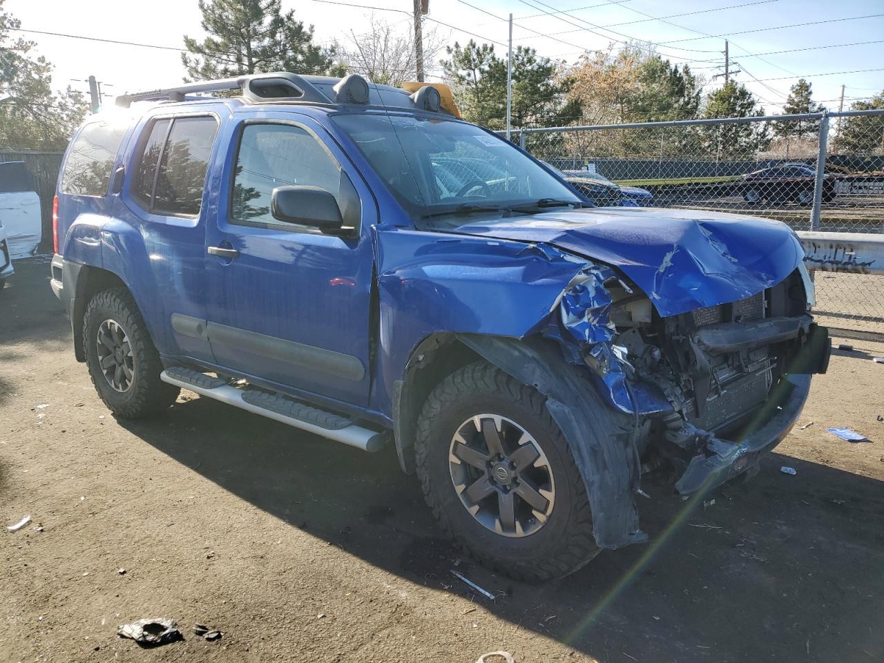 2014 NISSAN XTERRA X - Image 4