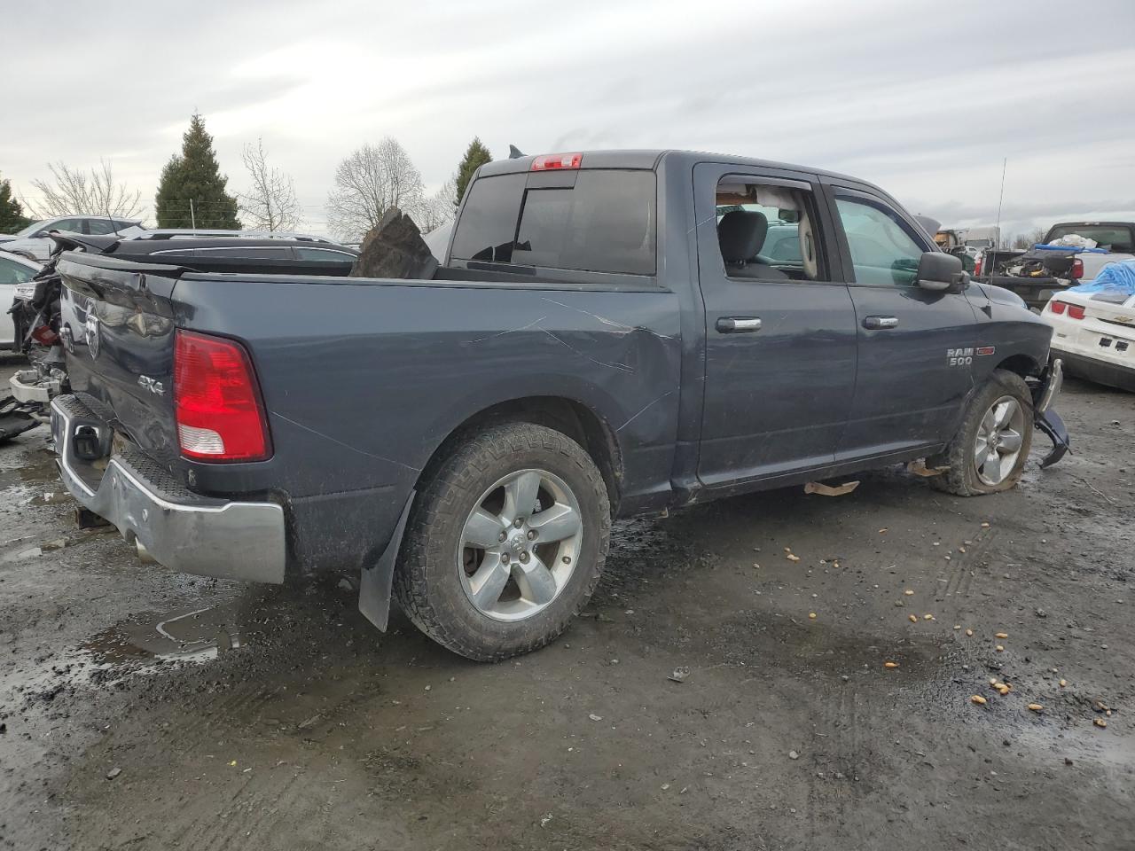 2017 RAM 1500 SLT - Image 3