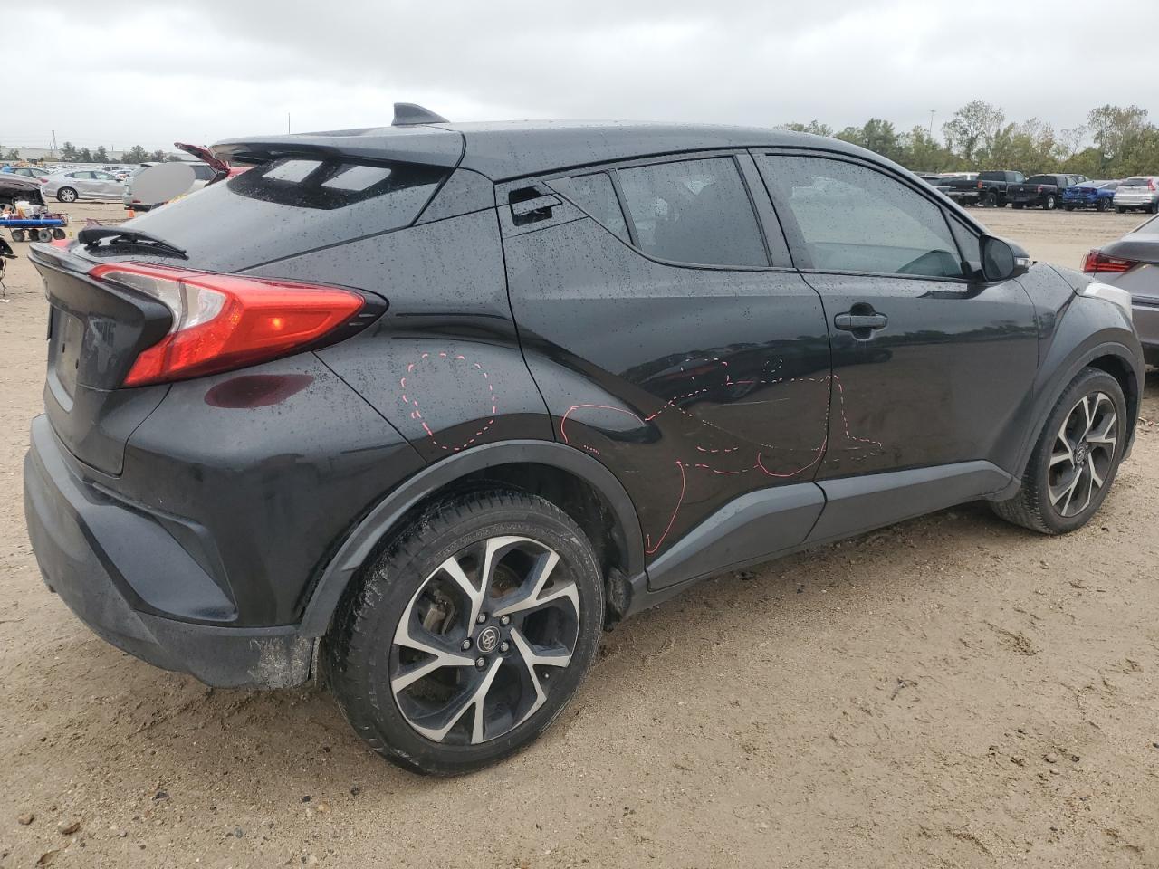 2018 TOYOTA C-HR XLE - Фото 3