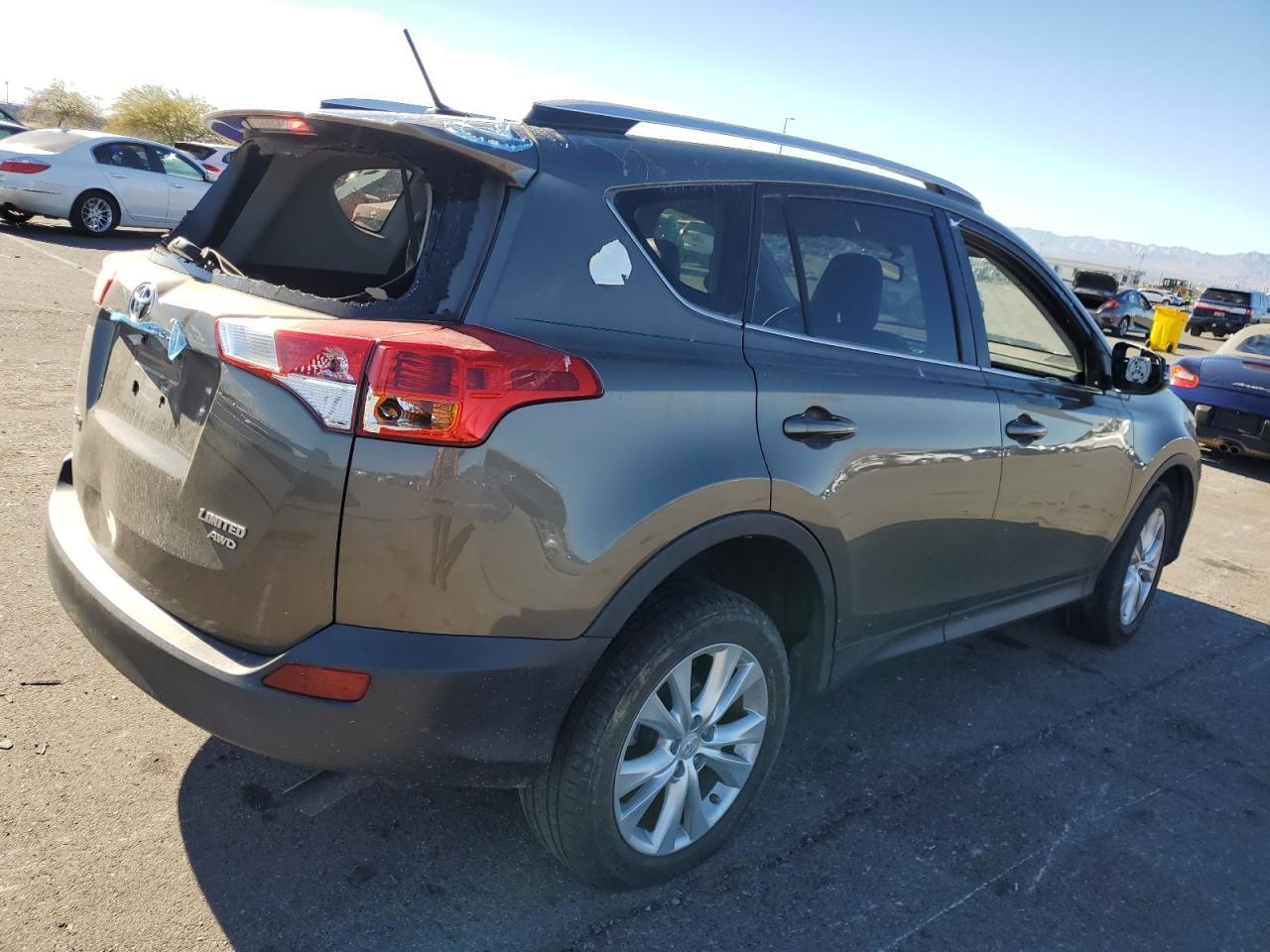 2015 TOYOTA RAV4 LIMIT - Фото 3