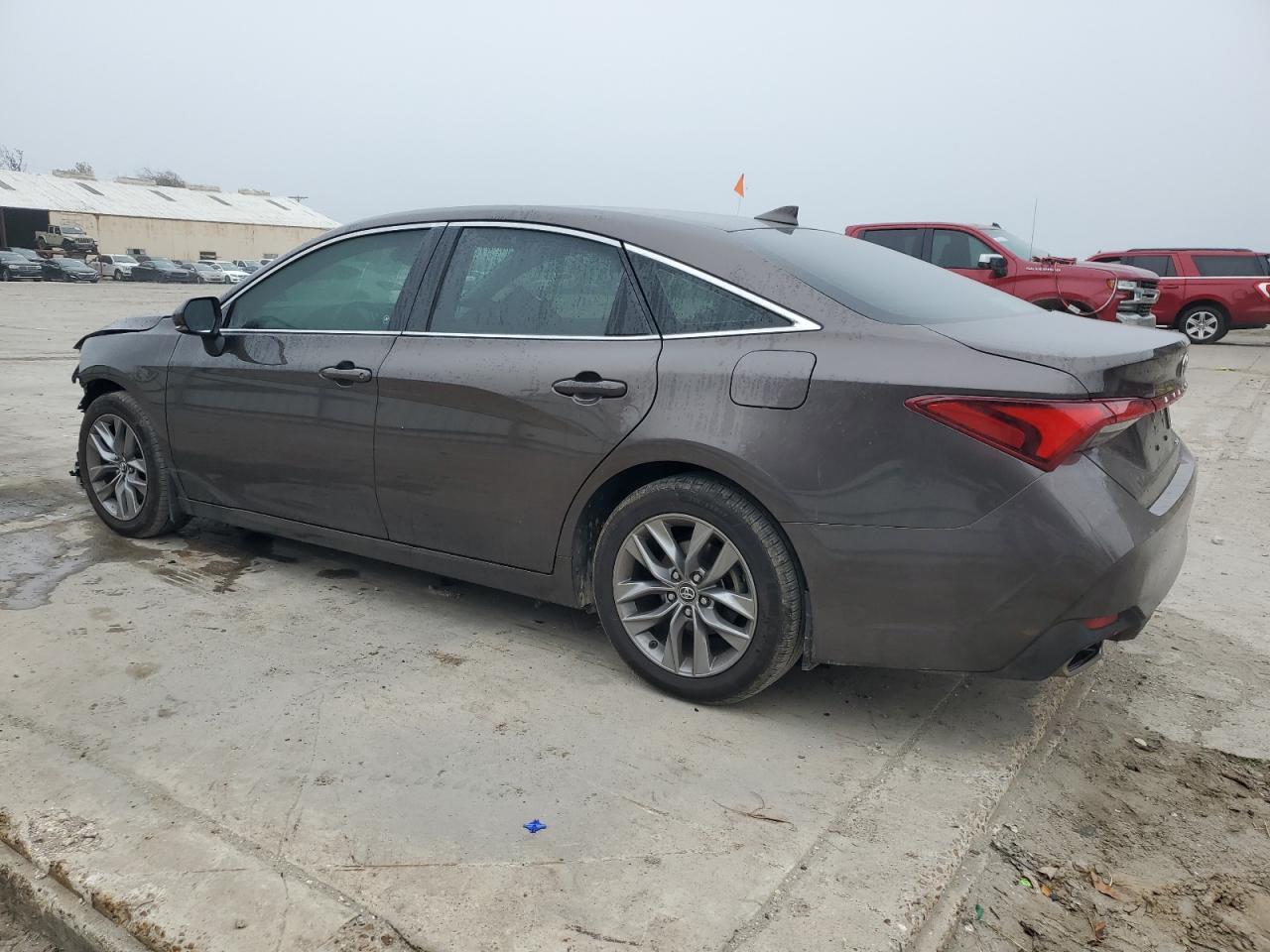 2019 TOYOTA AVALON XLE - Image 2