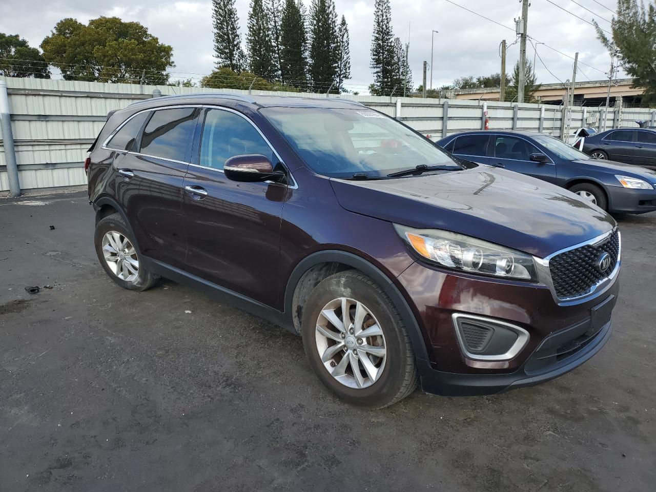 2016 KIA SORENTO LX - Image 4
