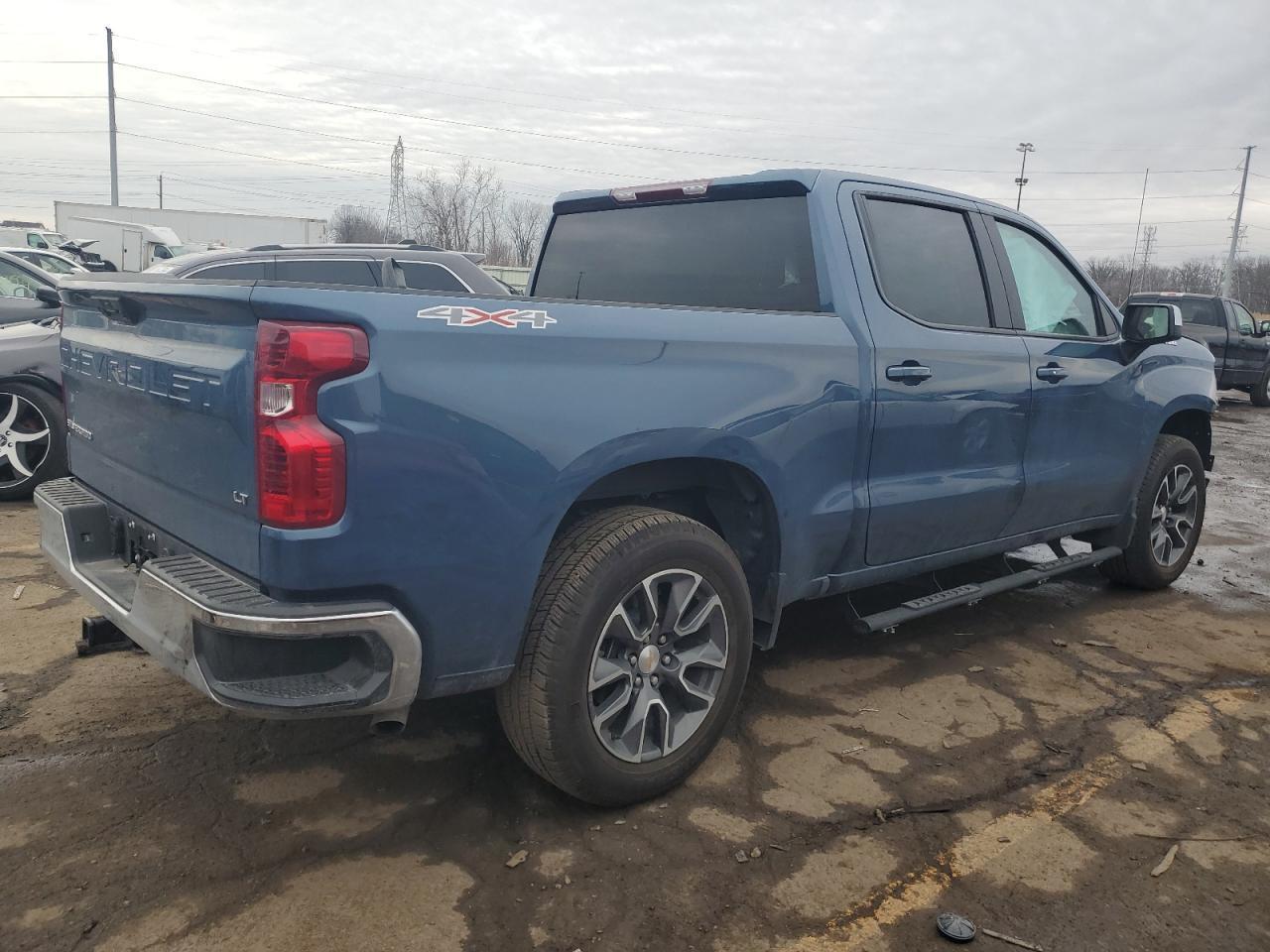 2024 CHEVROLET SILVERADO - Image 3