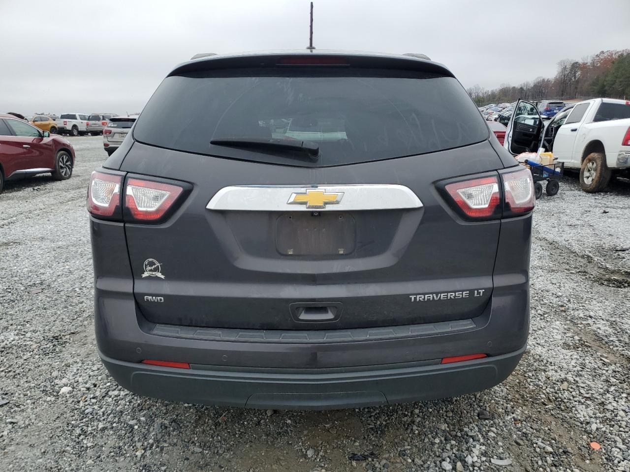 2015 CHEVROLET TRAVERSE L - Фото 6