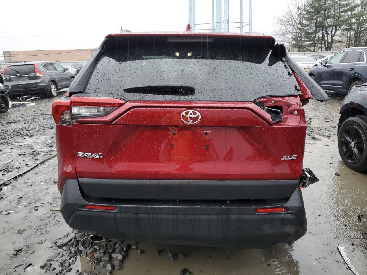 2022 TOYOTA RAV4 XLE - Фото 6