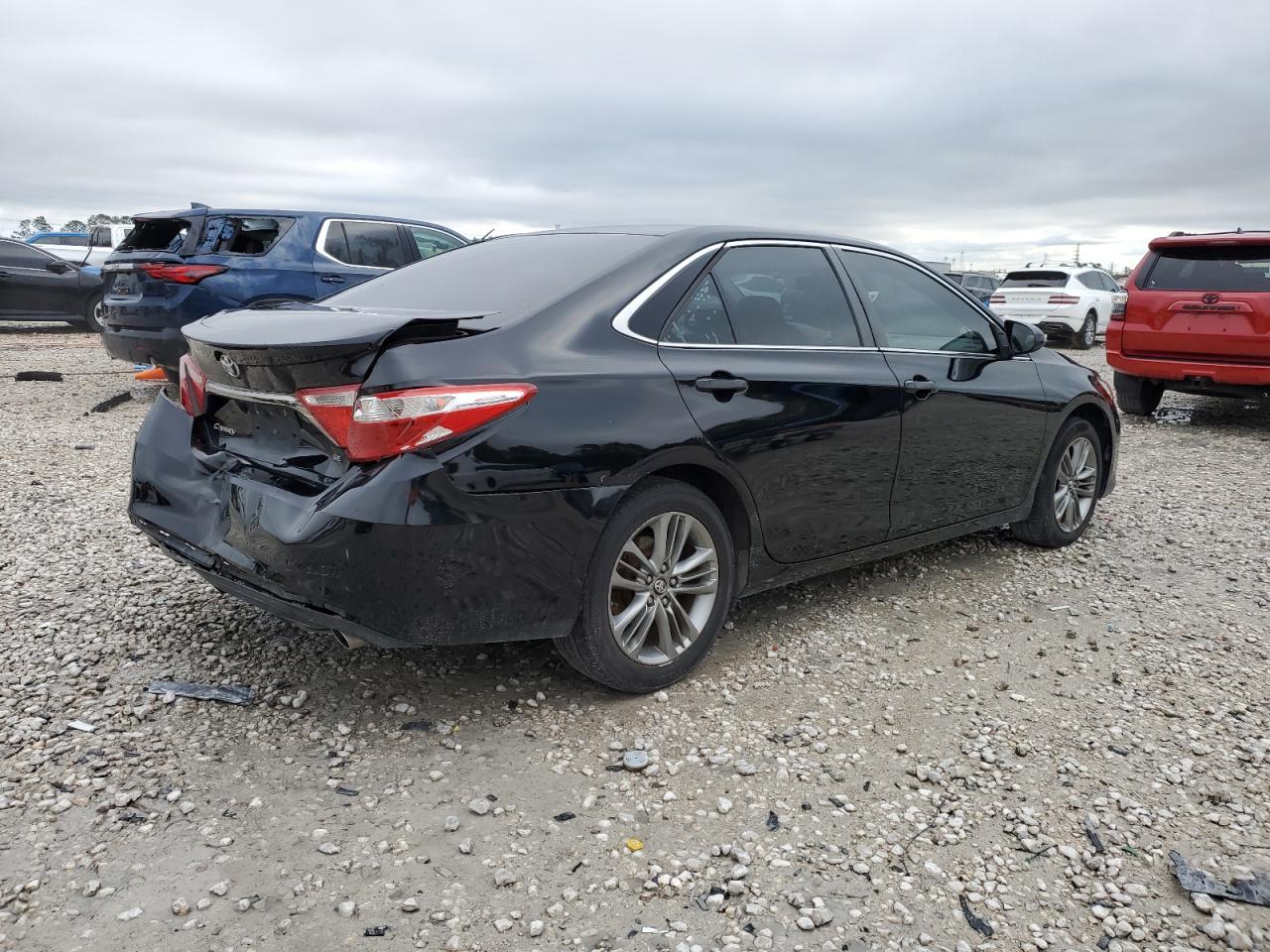 2017 TOYOTA CAMRY LE - Image 3