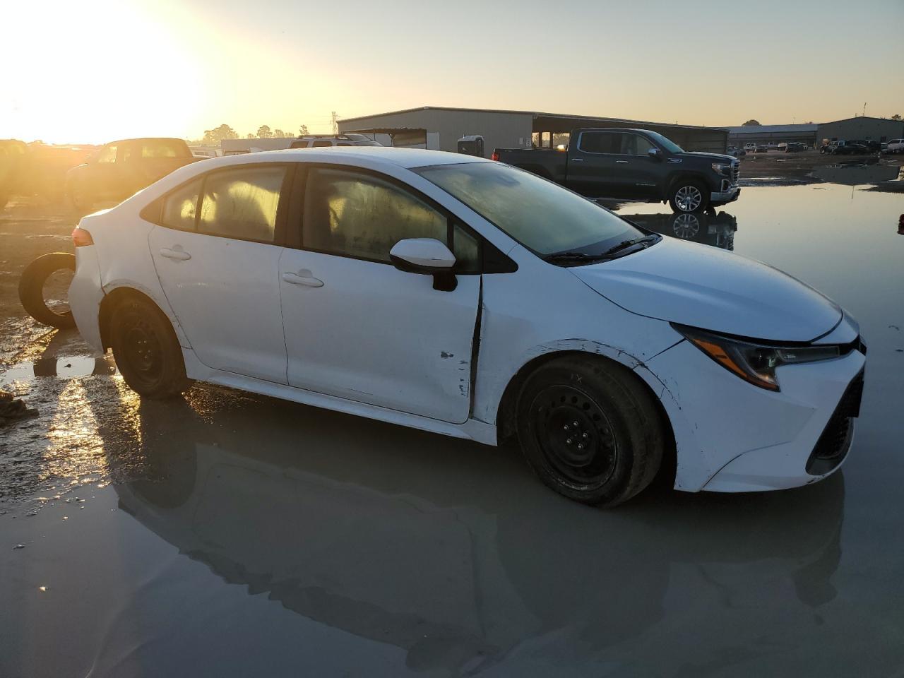 2020 TOYOTA COROLLA LE - Image 4