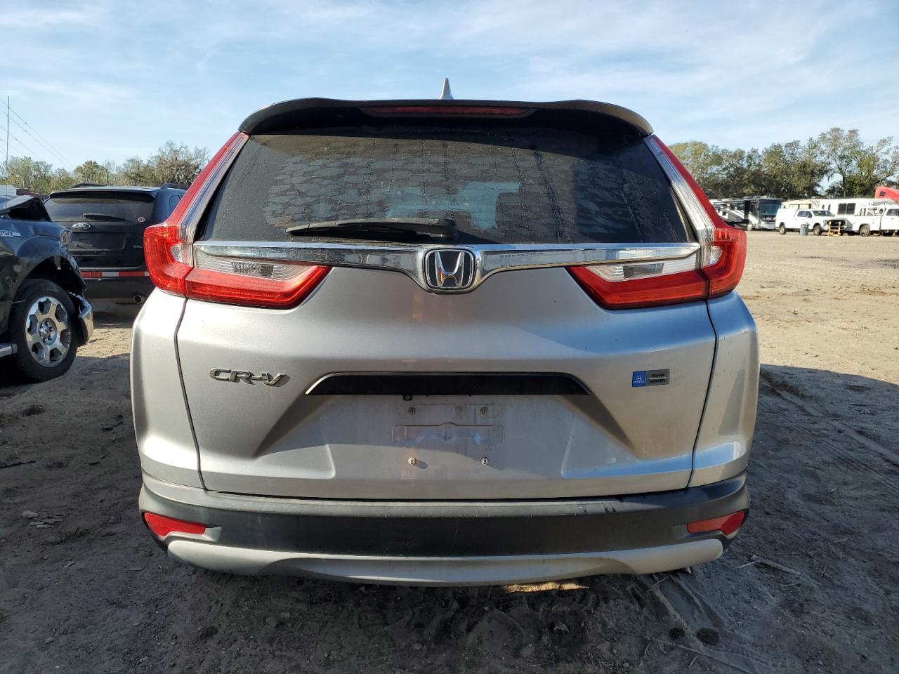 2017 HONDA CR-V LX - Image 6