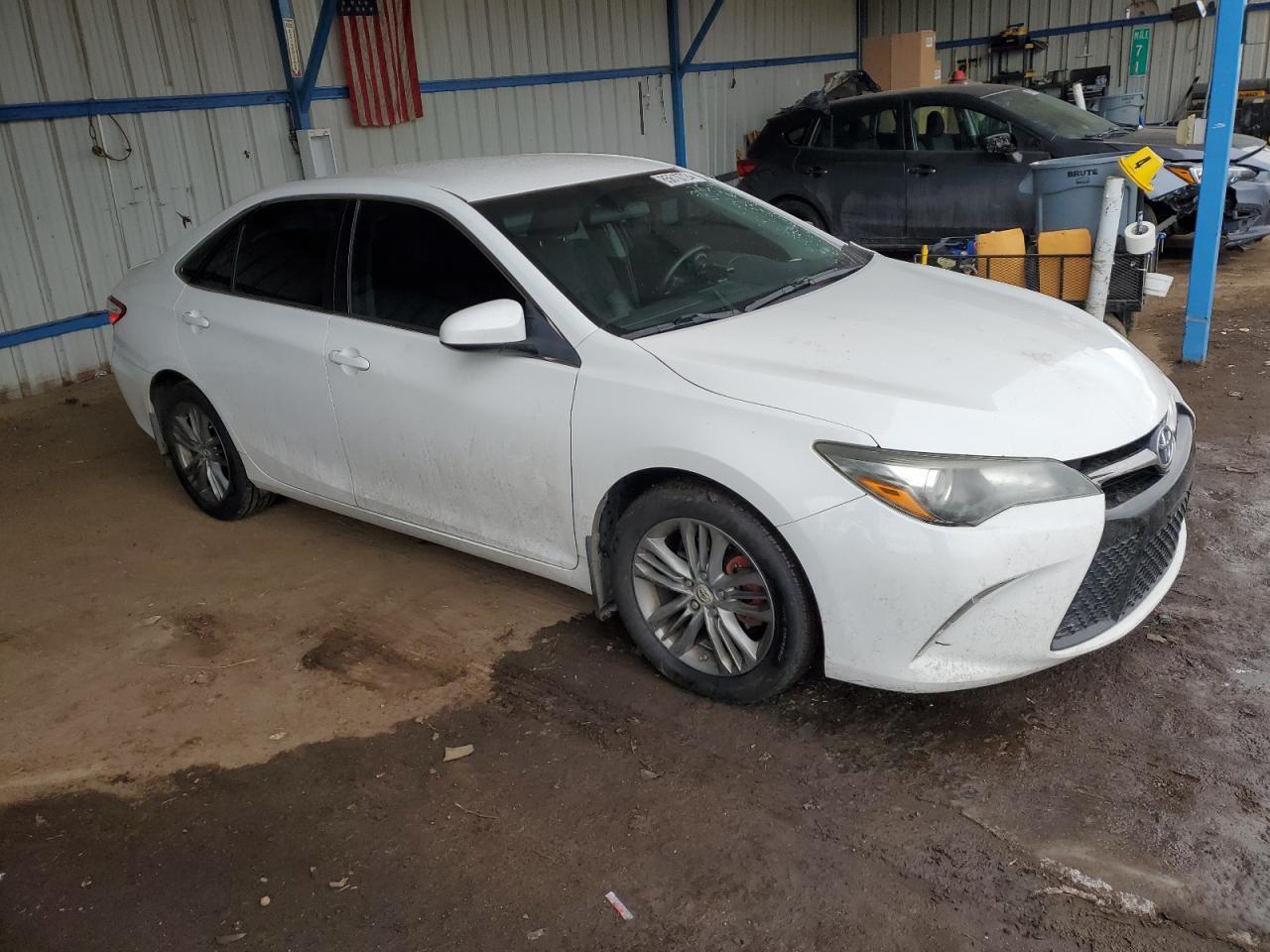 2015 TOYOTA CAMRY LE - Фото 4