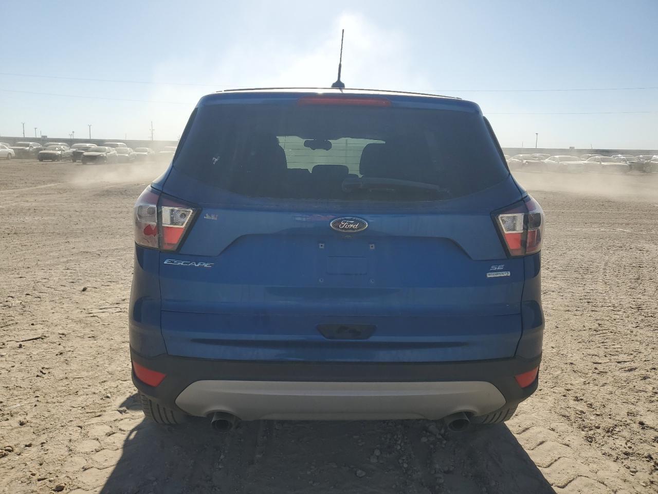 2017 FORD ESCAPE SE - Image 6