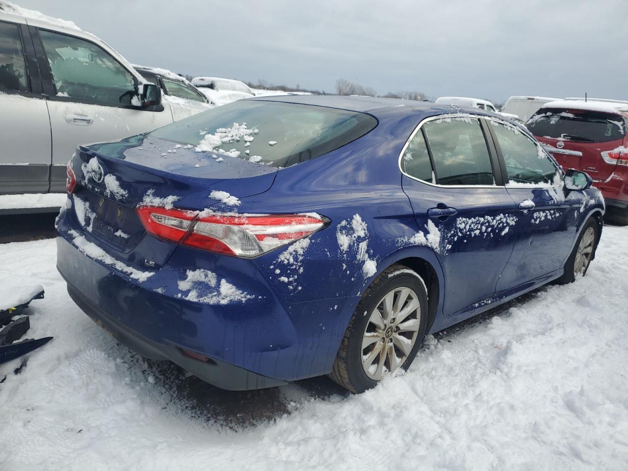 2018 TOYOTA CAMRY L - Фото 3