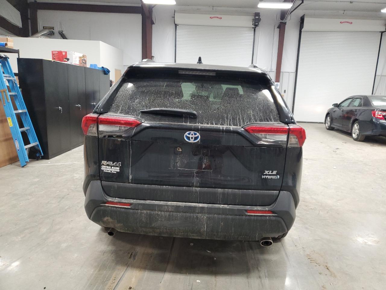 2020 TOYOTA RAV4 XLE - Image 6