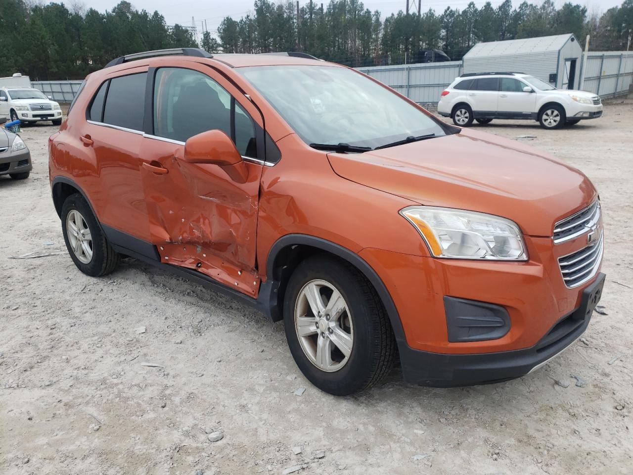 2015 CHEVROLET TRAX 1LT - Image 4