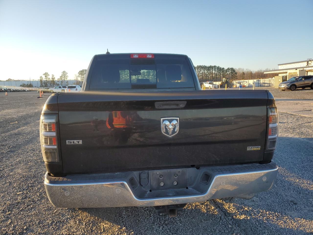 2017 RAM 1500 SLT - Фото 6