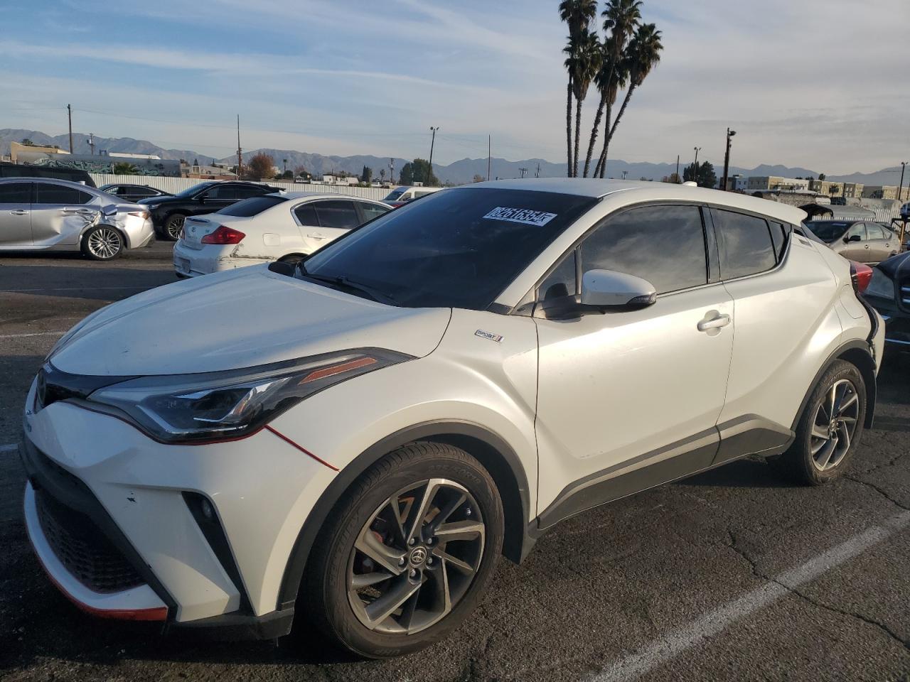 2021 TOYOTA C-HR XLE