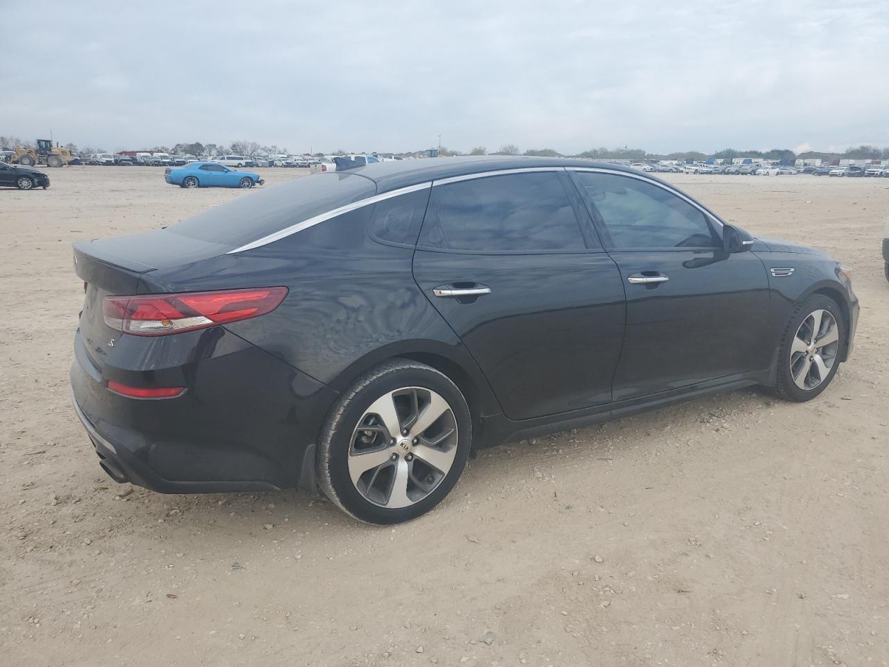 2019 KIA OPTIMA LX - Фото 3