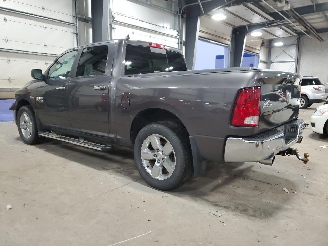 2014 RAM 1500 SLT - Image 2