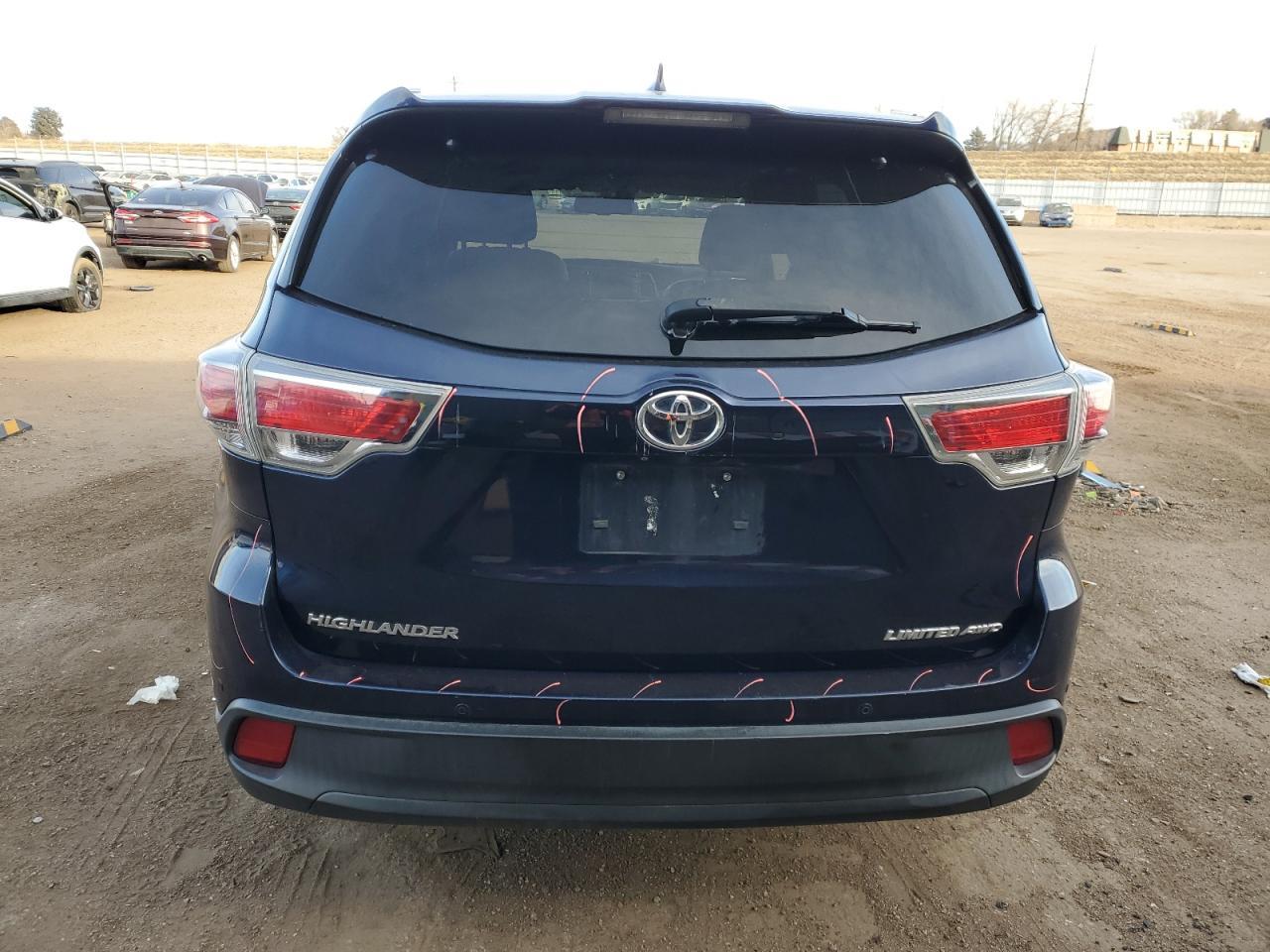 2014 TOYOTA HIGHLANDER - Image 6