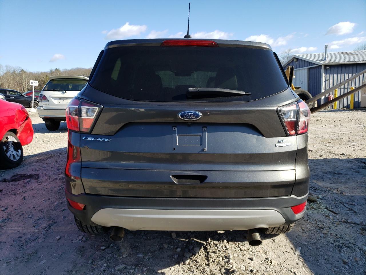 2017 FORD ESCAPE SE - Image 6