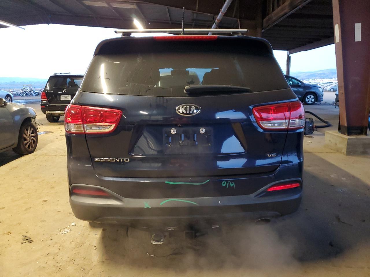 2017 KIA SORENTO LX - Фото 6