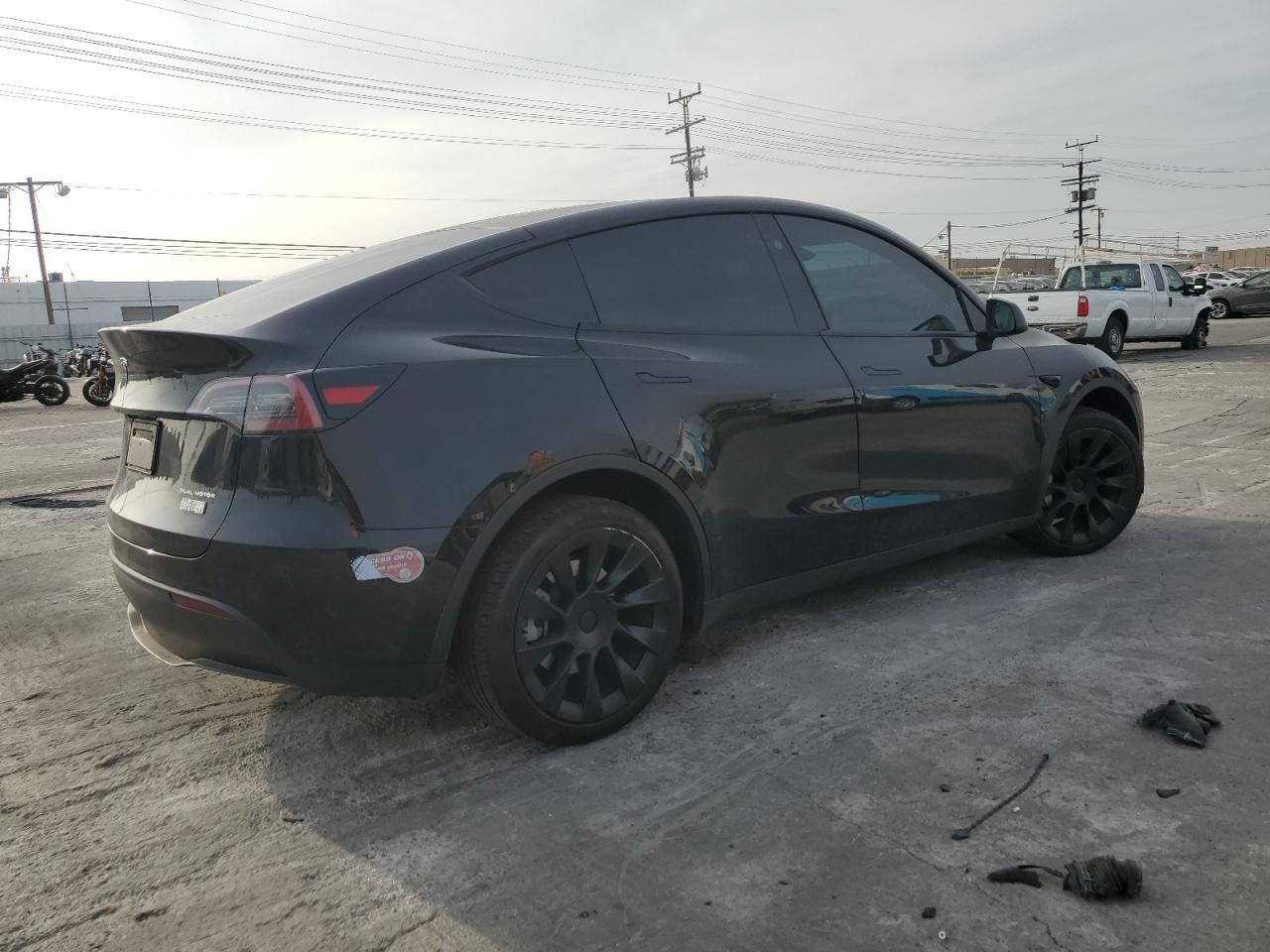 2023 TESLA MODEL Y - Image 3