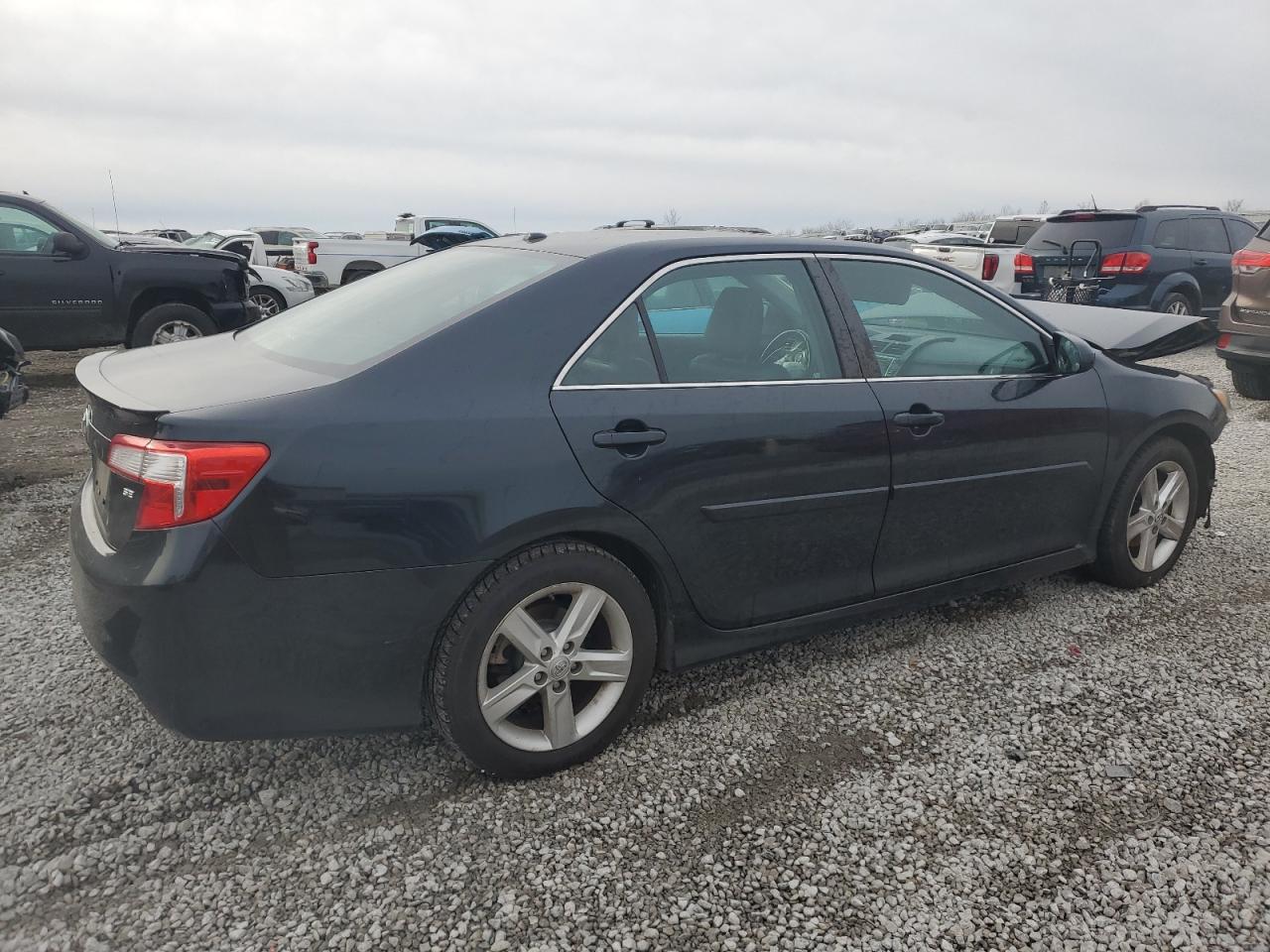2014 TOYOTA CAMRY L - Фото 3
