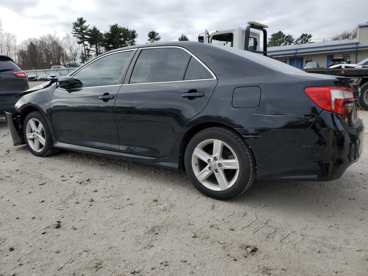 2013 TOYOTA CAMRY L - Image 2