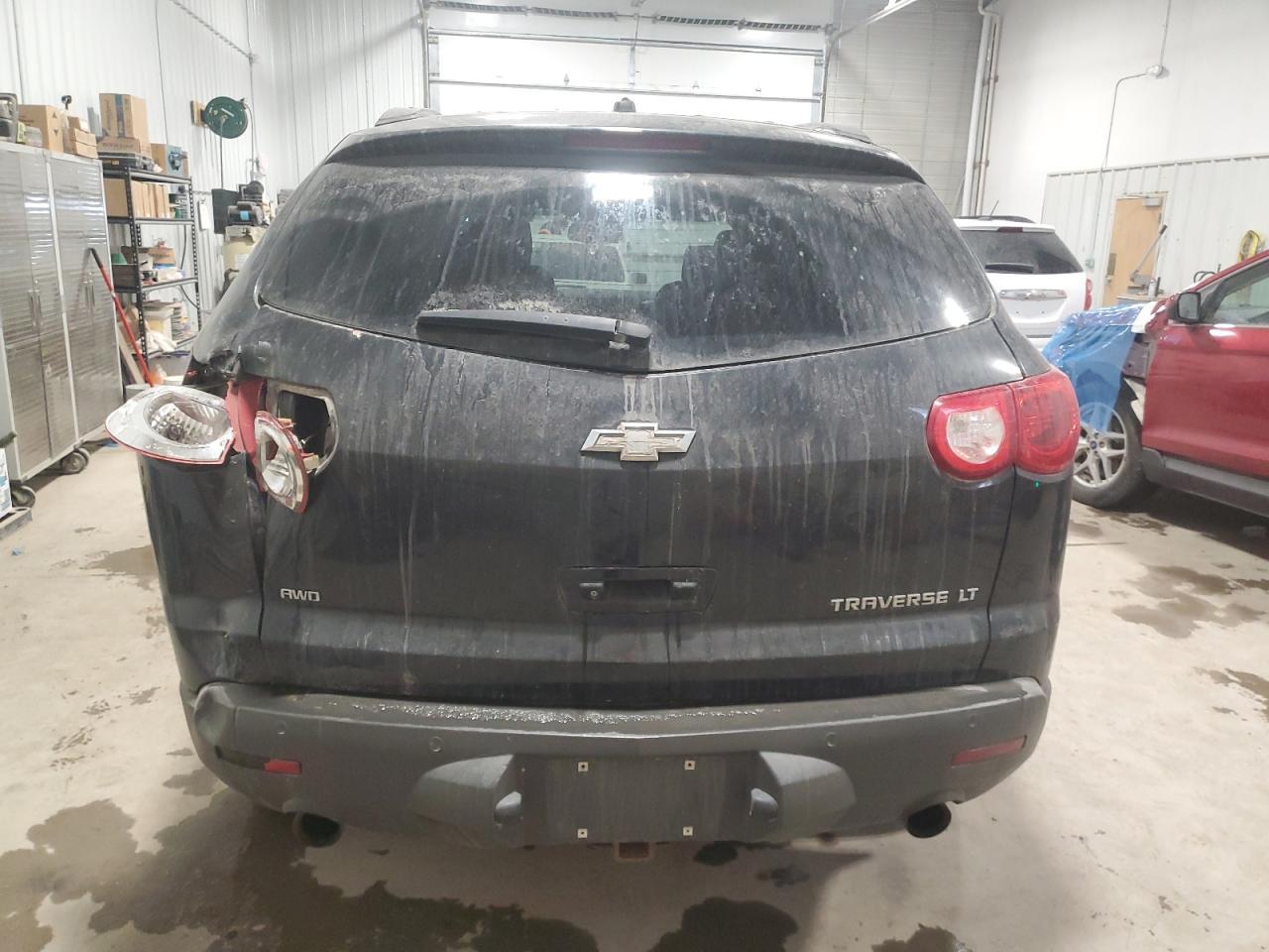 2011 CHEVROLET TRAVERSE L - Фото 6