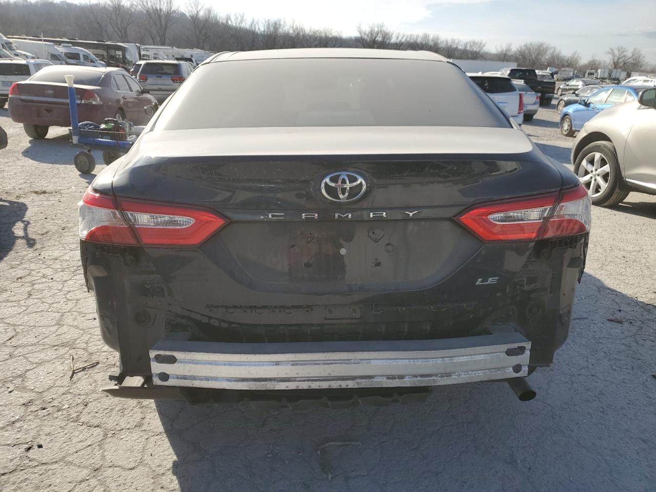 2018 TOYOTA CAMRY L - Image 6