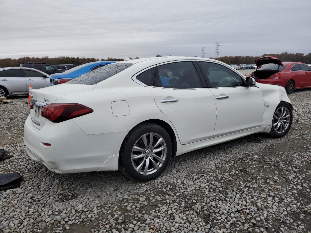 2015 INFINITI Q70 3.7 - Image 3