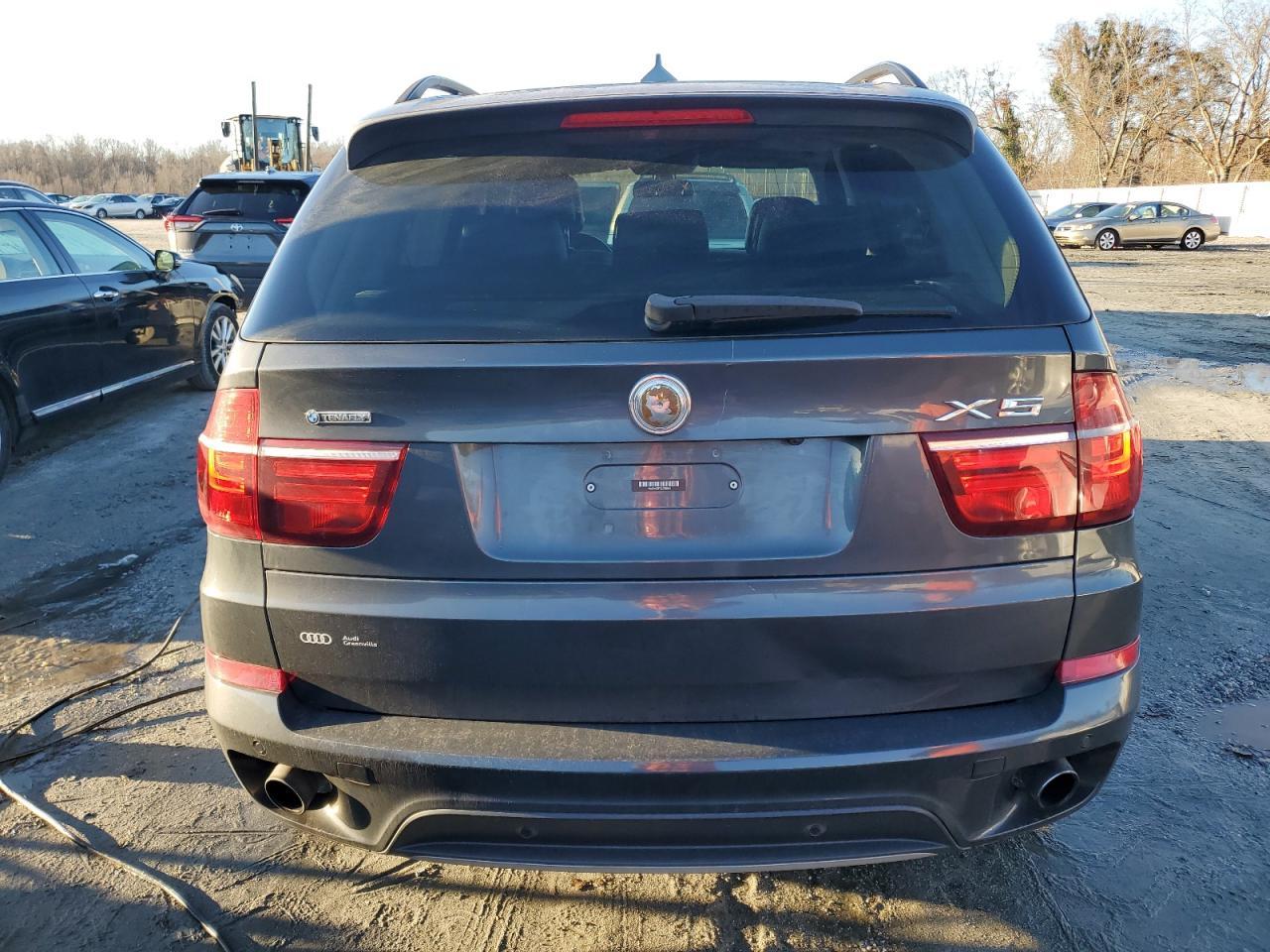 2012 BMW X5 XDRIVE3 - Image 6