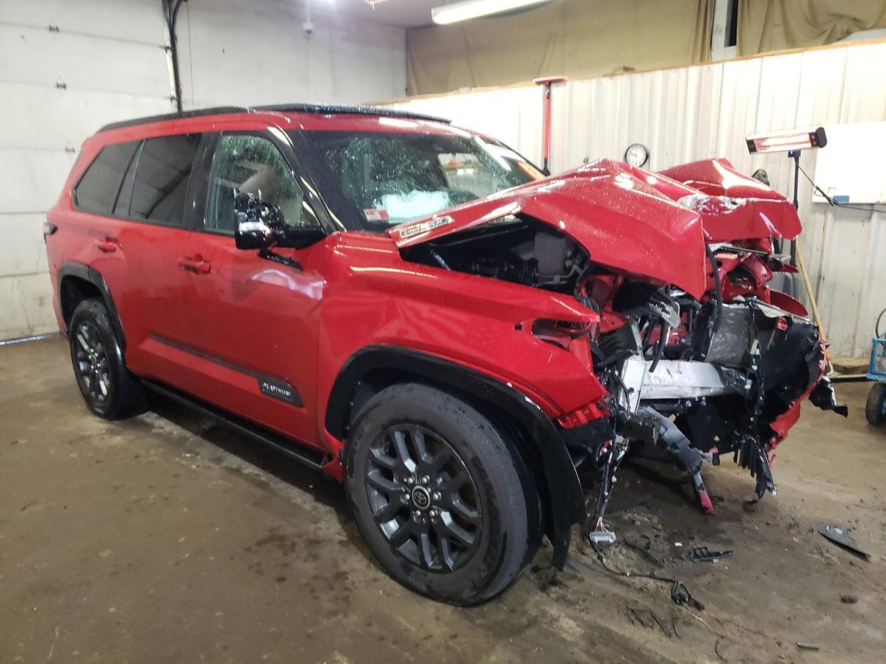 2023 TOYOTA SEQUOIA SR - Фото 4