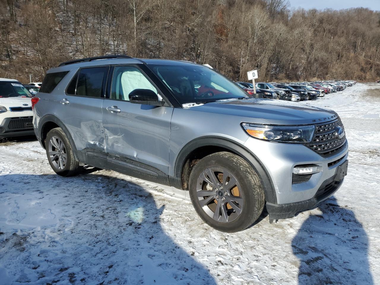 2022 FORD EXPLORER X - Image 4