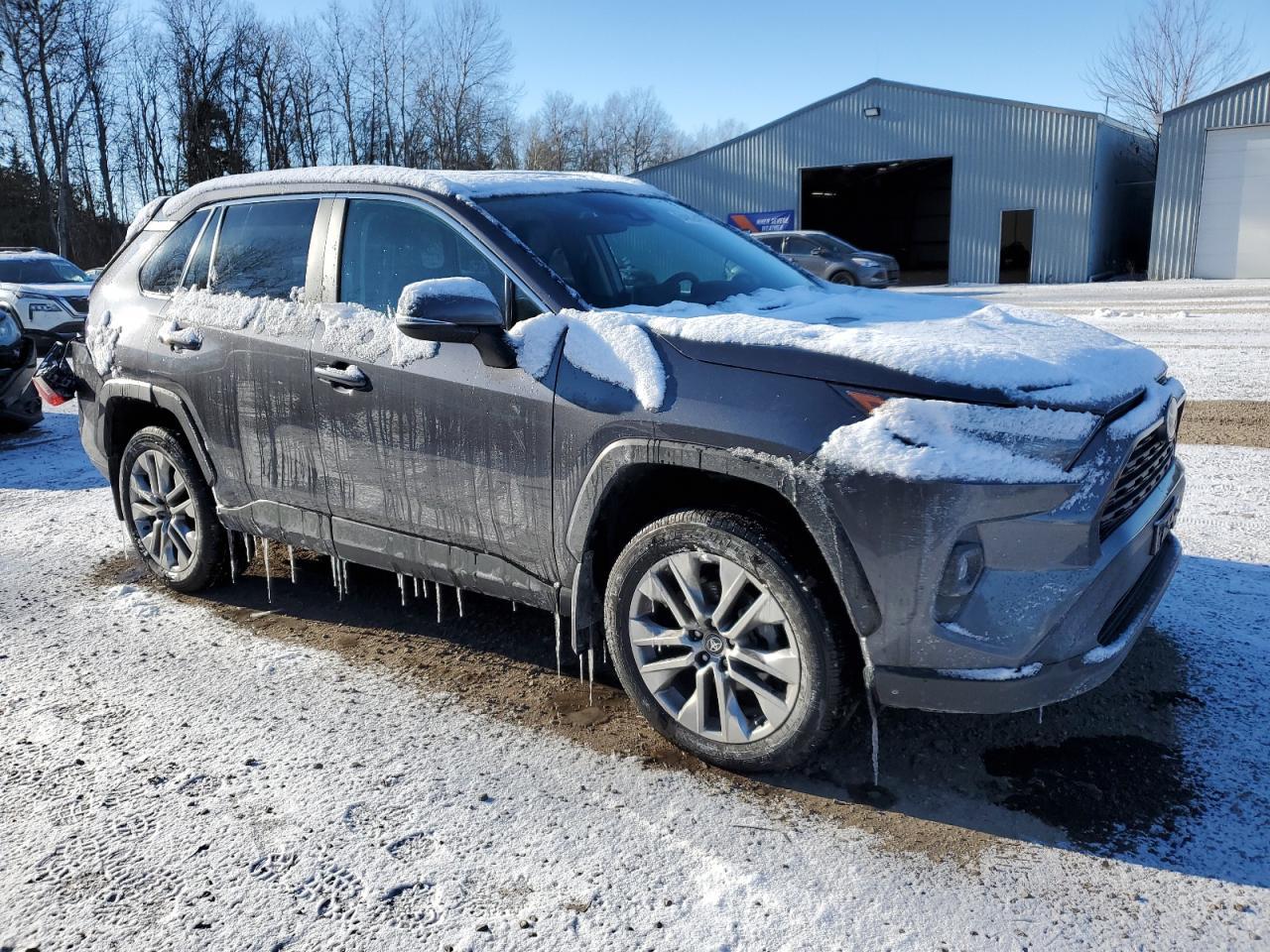 2022 TOYOTA RAV4 XLE - Image 4