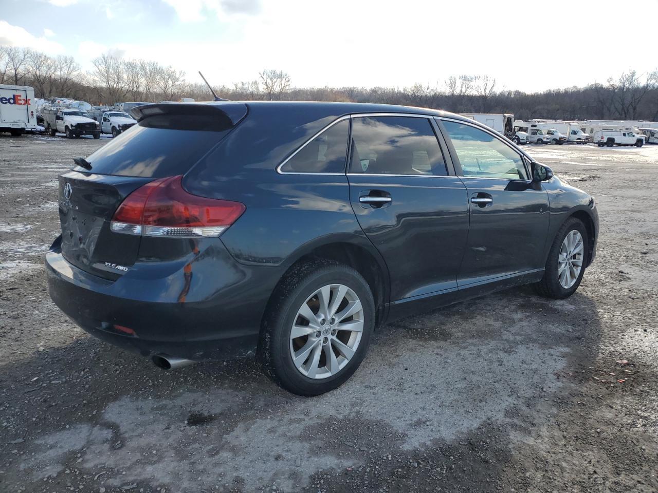 2013 TOYOTA VENZA LE - Фото 3