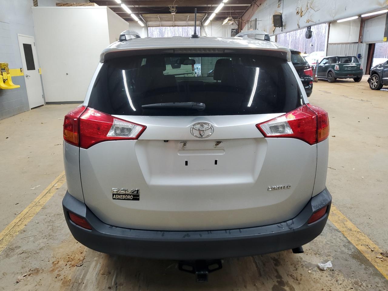 2015 TOYOTA RAV4 LIMIT - Фото 6
