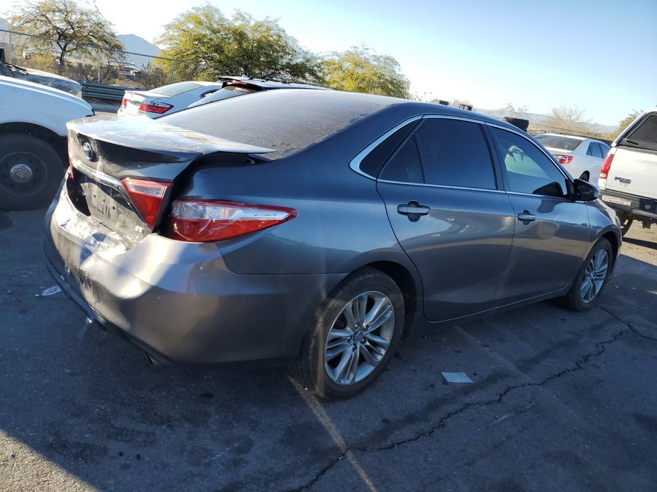 2016 TOYOTA CAMRY LE - Фото 3