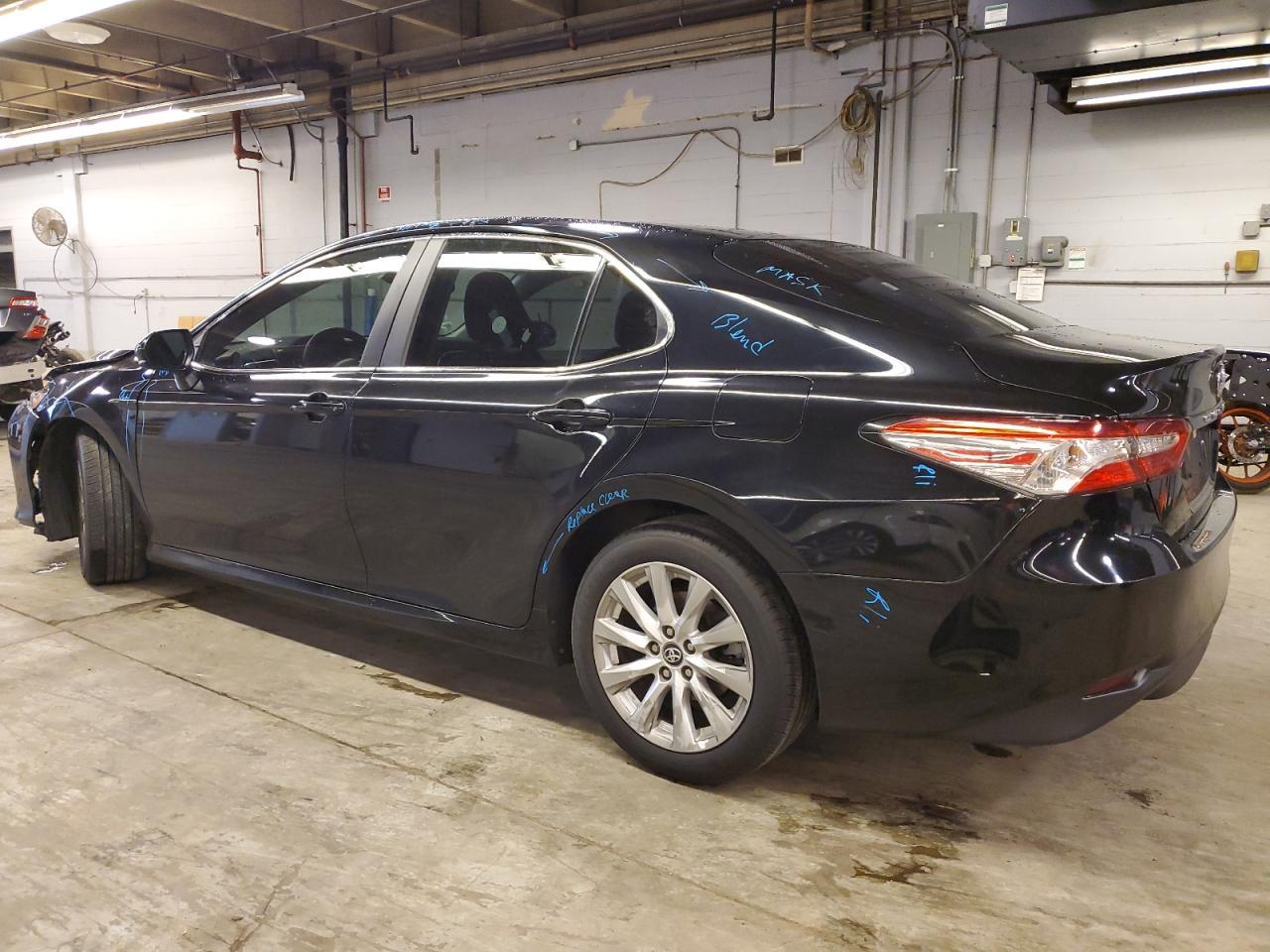 2018 TOYOTA CAMRY L - Фото 2