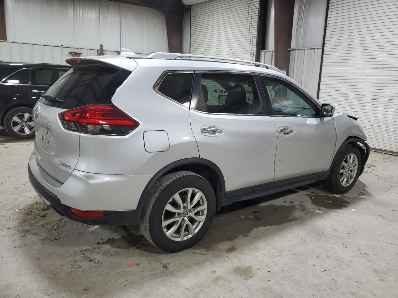 2017 NISSAN ROGUE S - Фото 3