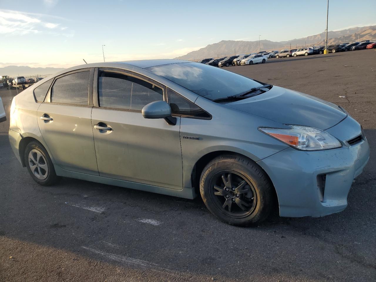 2015 TOYOTA PRIUS - Фото 4