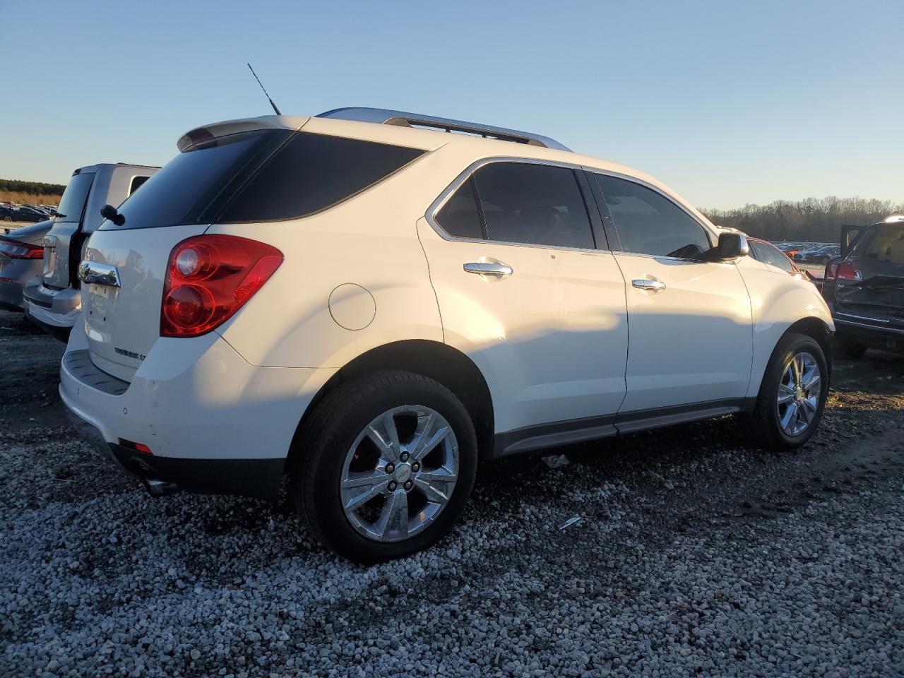 2011 CHEVROLET EQUINOX LT - Фото 3