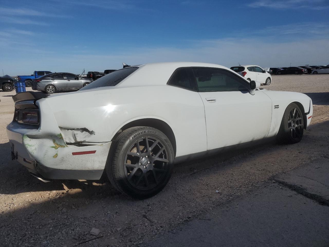 2016 DODGE CHALLENGER - Фото 3