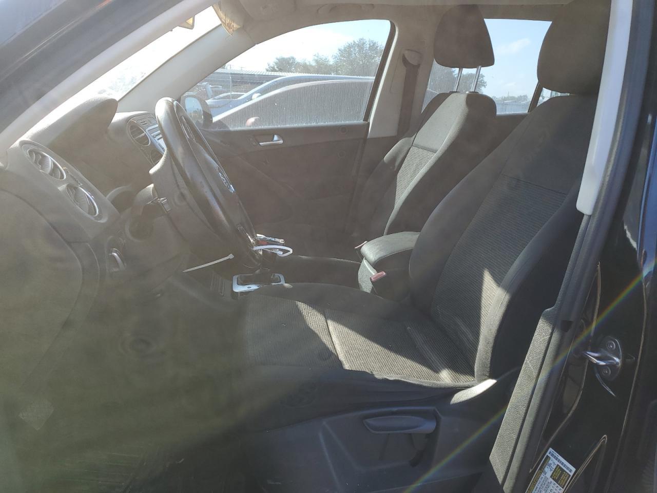 2015 VOLKSWAGEN TIGUAN S - Фото 7