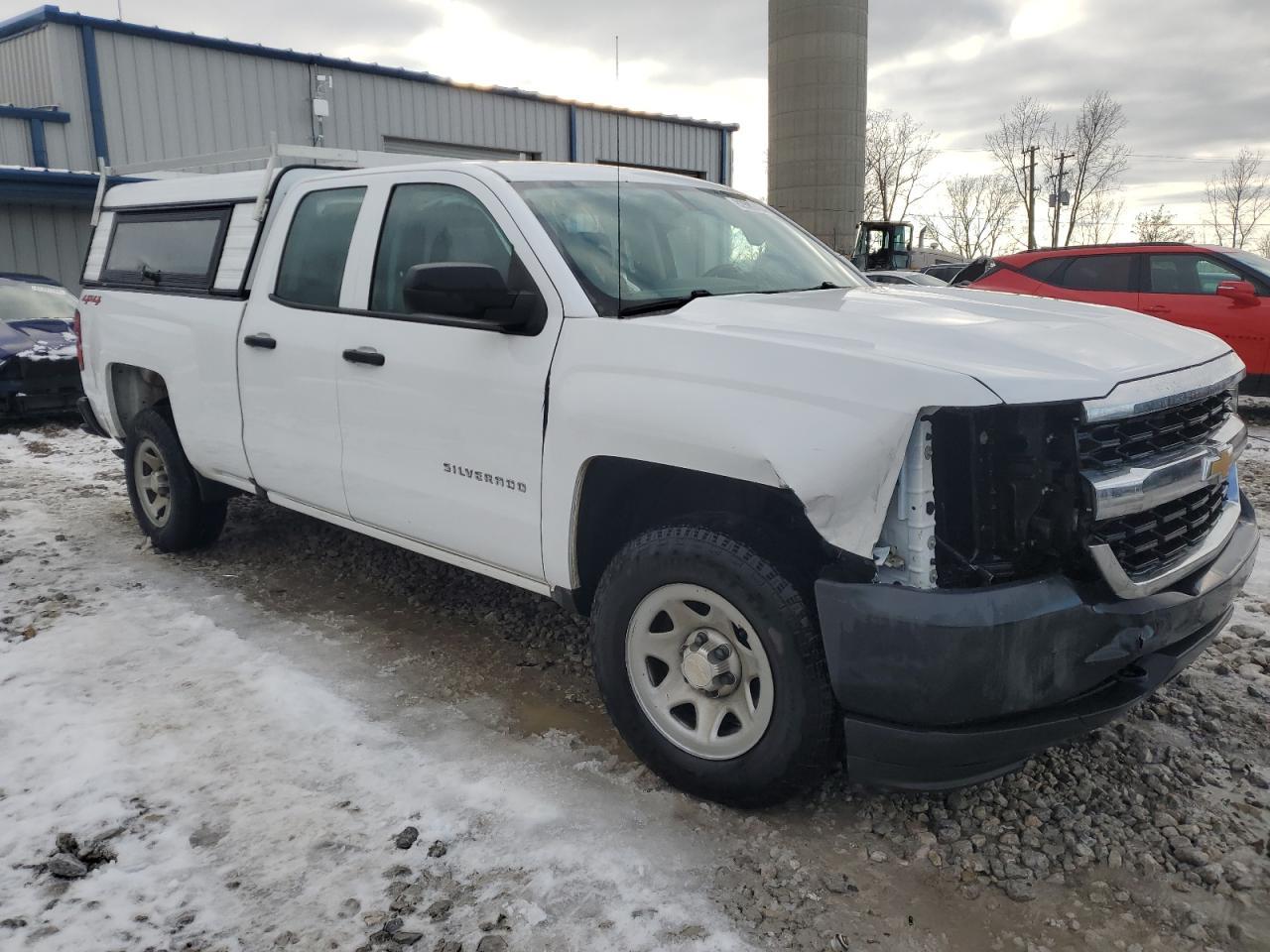 2018 CHEVROLET SILVERADO - Image 4