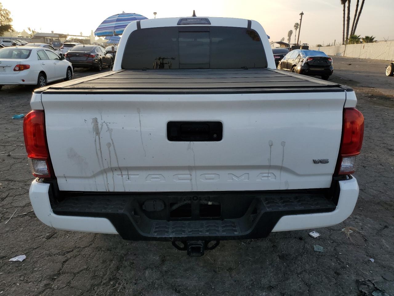 2017 TOYOTA TACOMA DOU - Фото 6