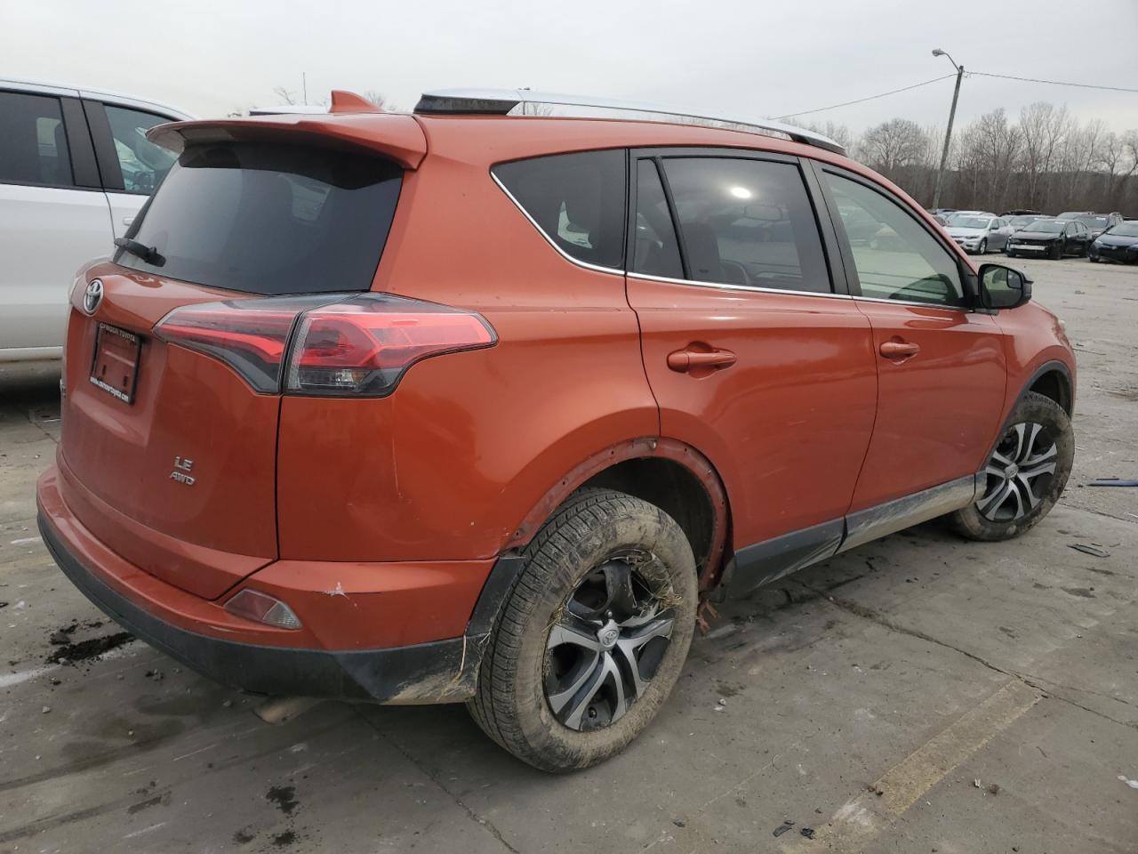 2016 TOYOTA RAV4 LE - Фото 3