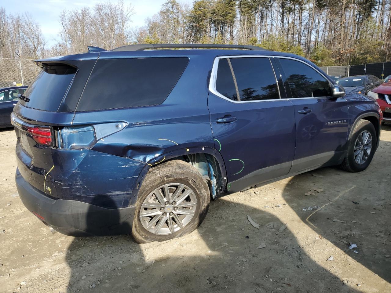 2023 CHEVROLET TRAVERSE L - Image 3