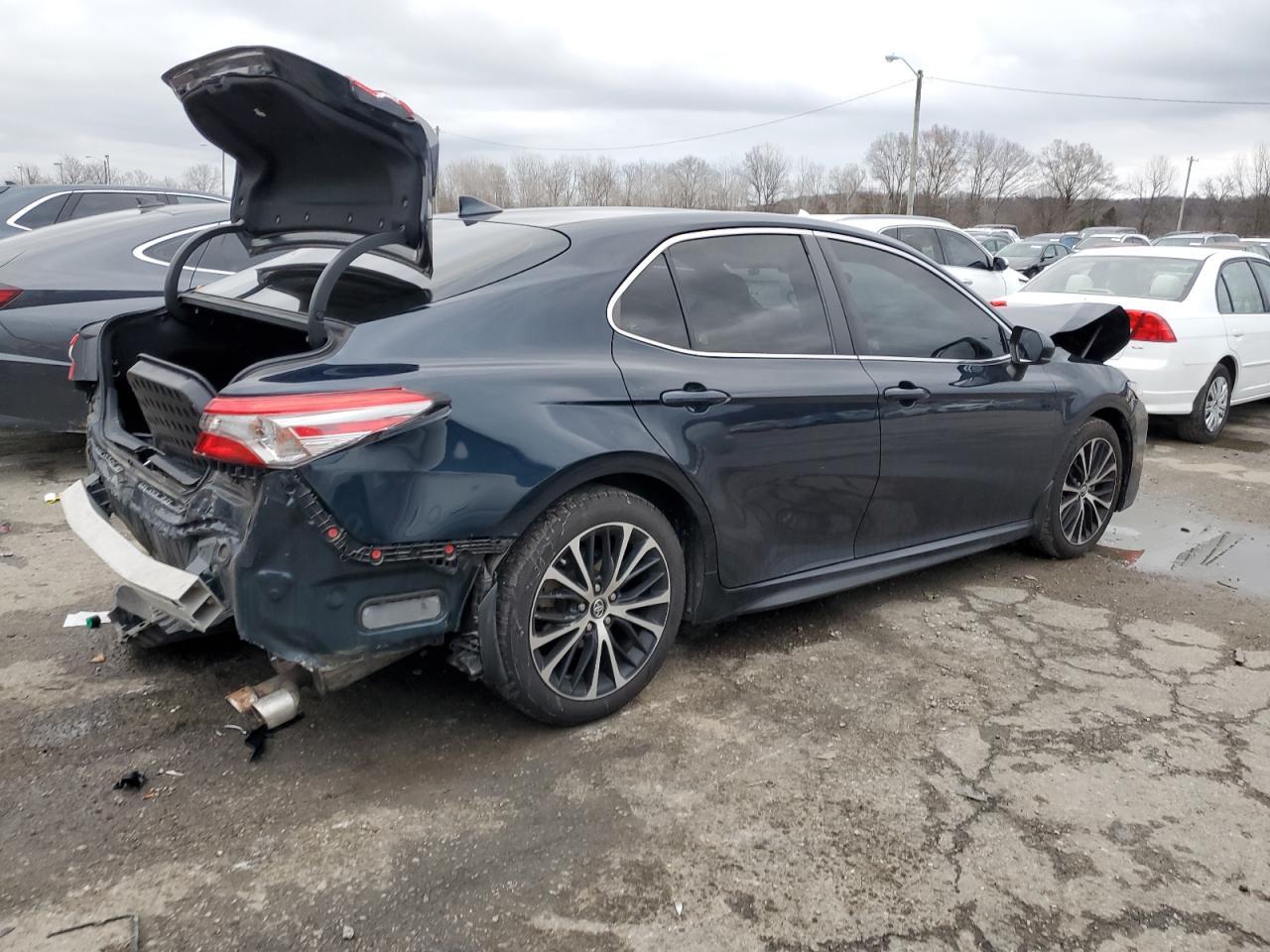 2019 TOYOTA CAMRY L - Image 3
