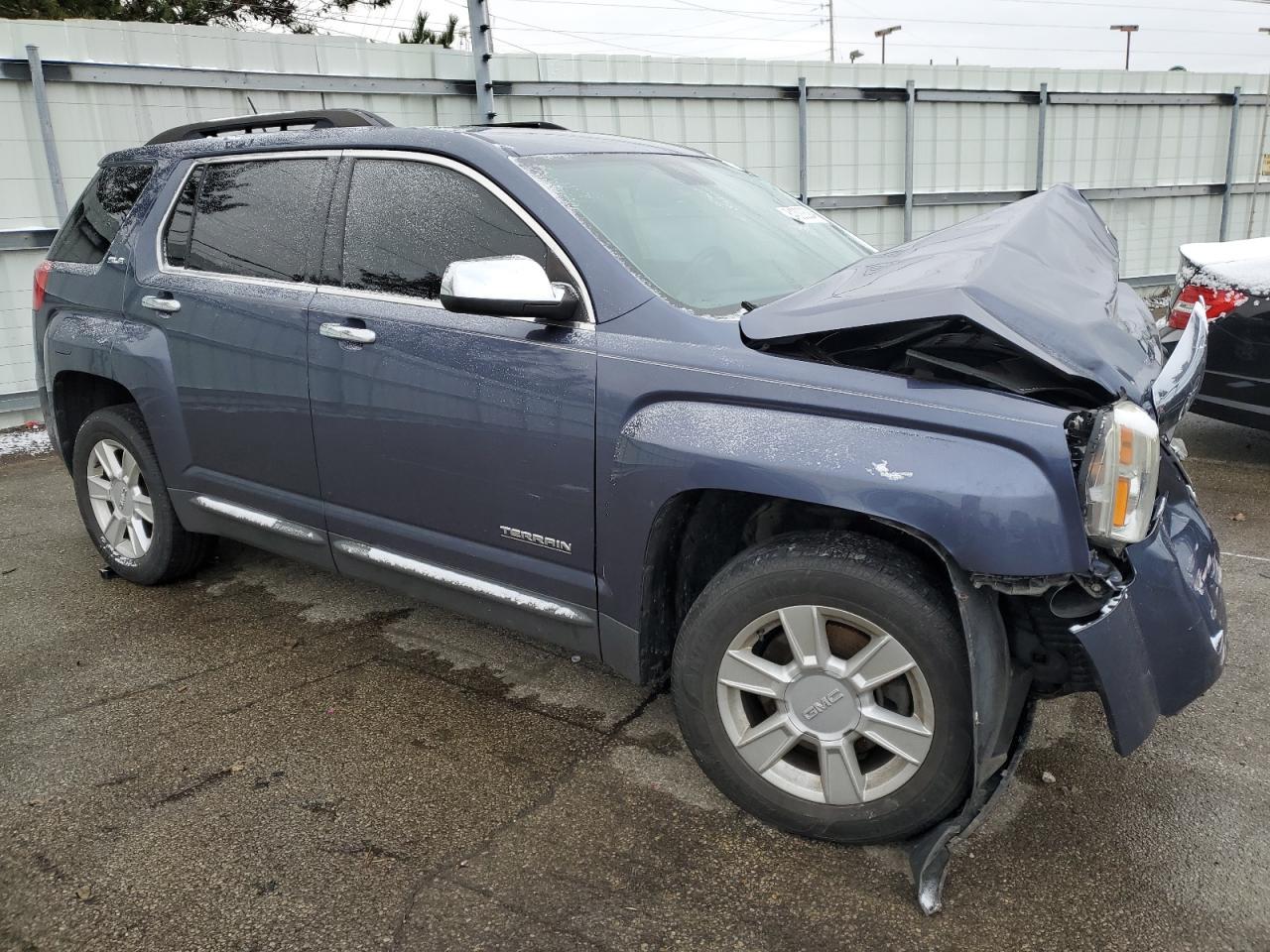 2013 GMC TERRAIN SL - Image 4