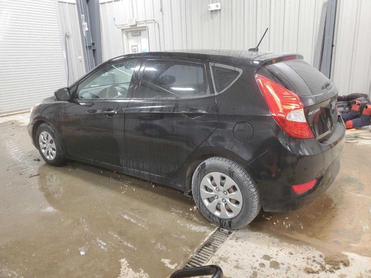 2017 HYUNDAI ACCENT SE - Фото 2